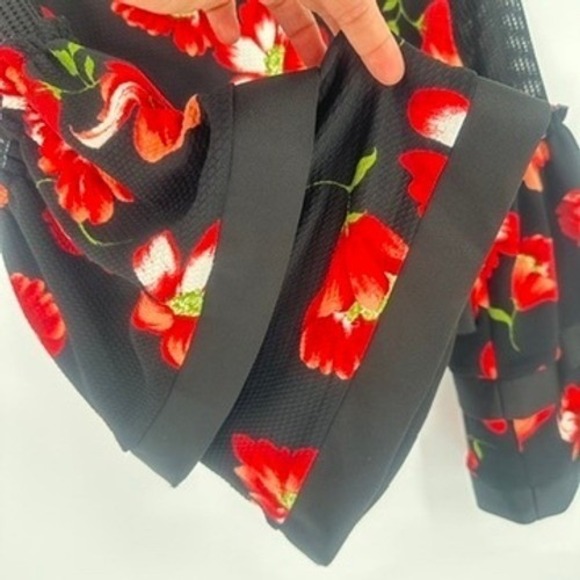 Impulse Black Red Floral Mesh Ruffle Sleeve Cropped Top Medium - Picture 7 of 16